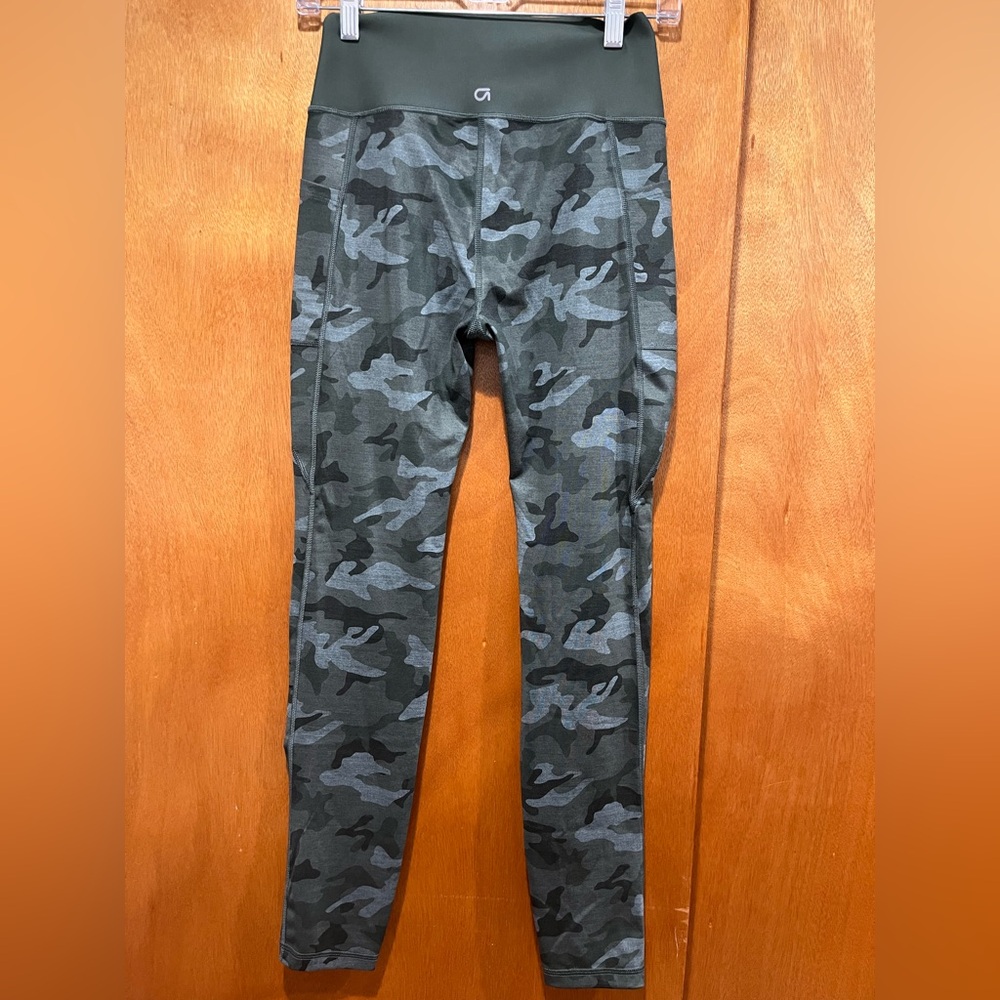 NWOT GAP Camouflage Leggings - Picture 4 of 4